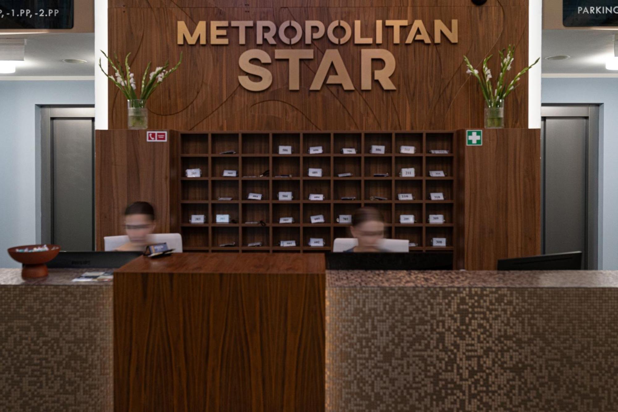 Hotel Reverie - Dependance, Check-In At Metropolitan Star Братислава Екстер'єр фото